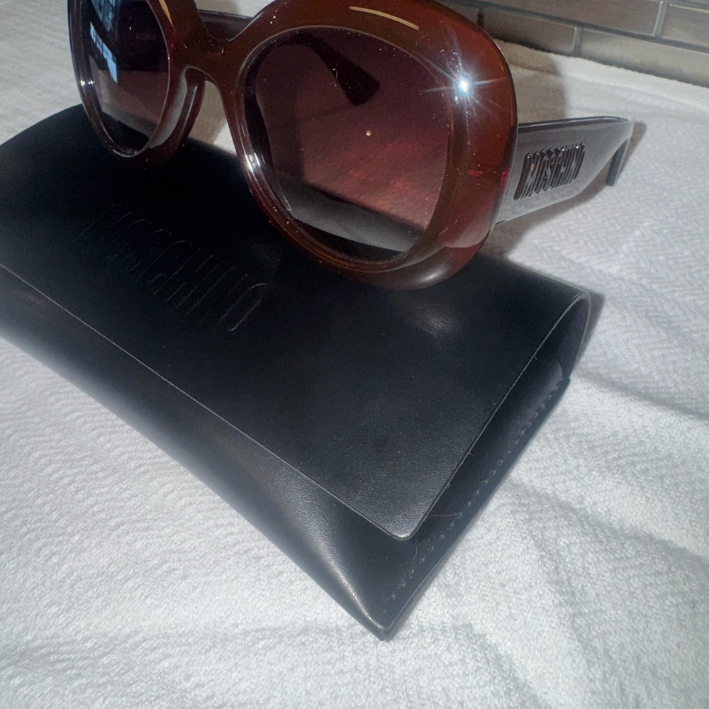 Moschino Oversized Brown Gradient Women's Sunglasses - Picture 2 of 8